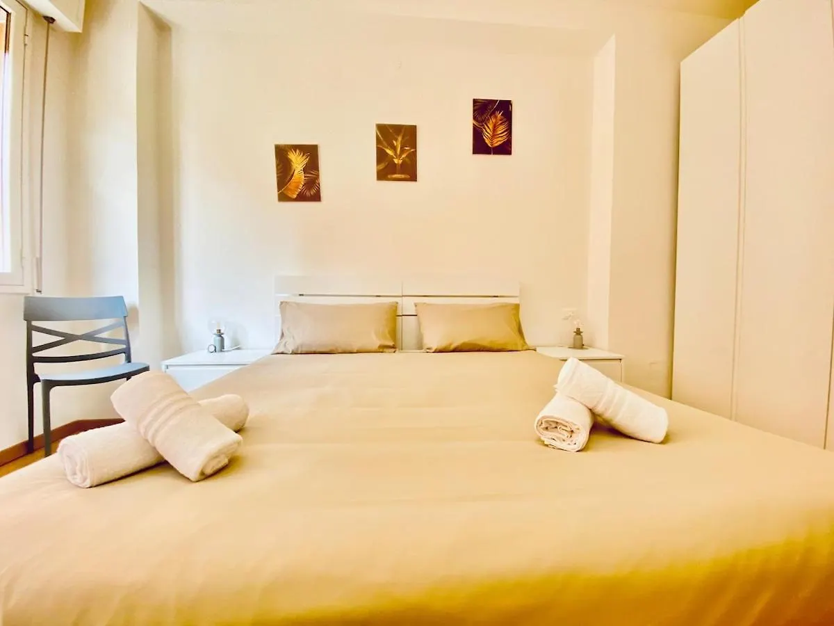 Apartamento Sweet House In The Heart Of Bolonia 0*,